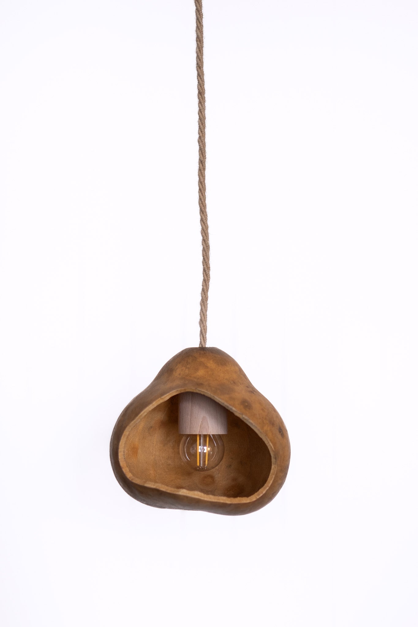 Inti Totuma Pendant Light