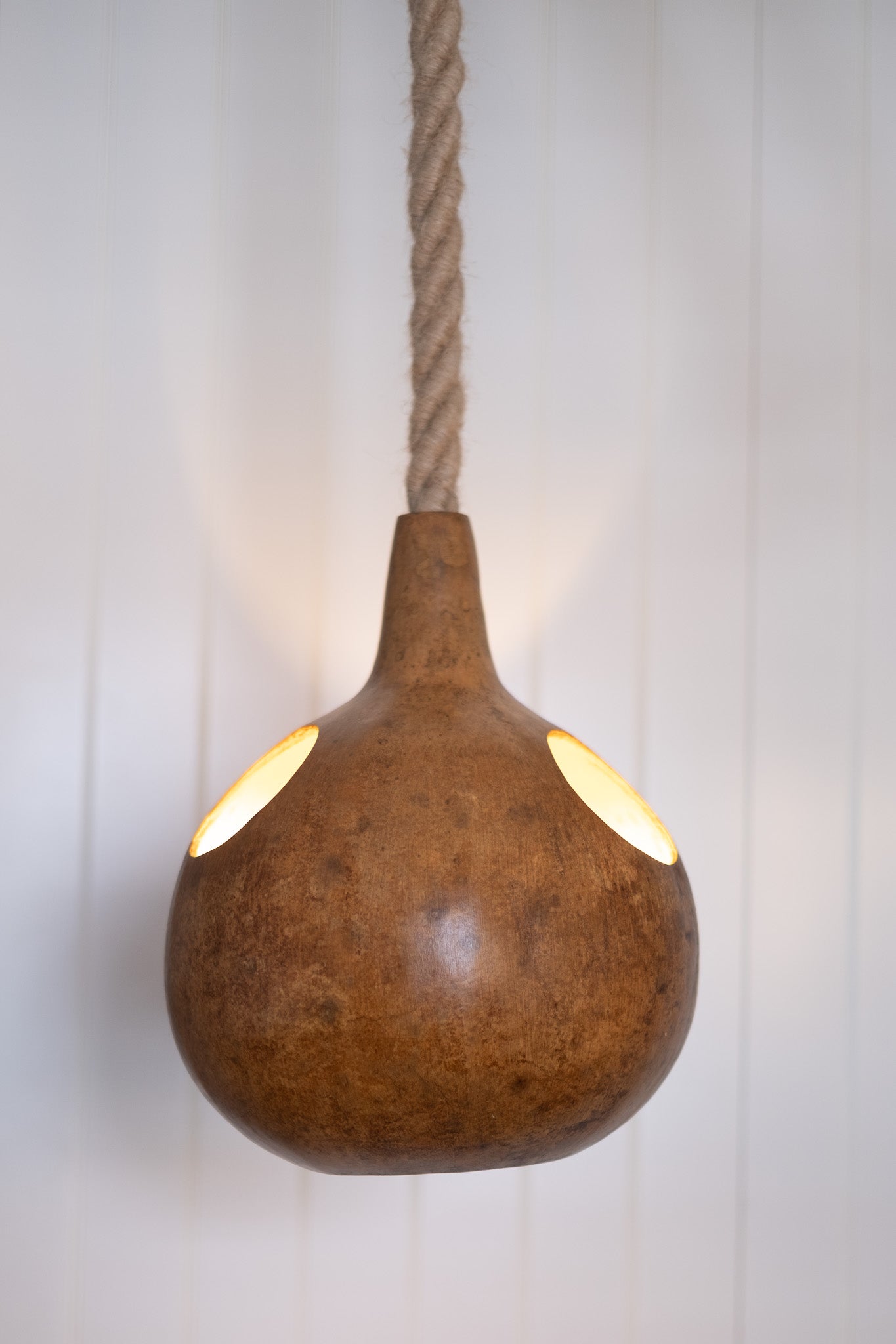 Uara Totuma Pendant Light
