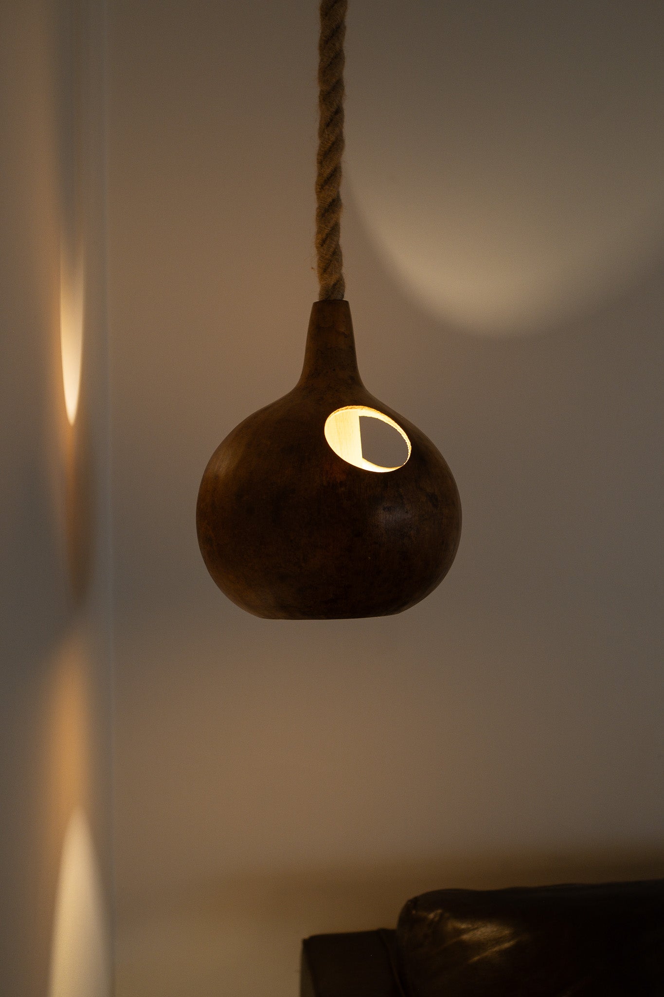 Uara Totuma Pendant Light