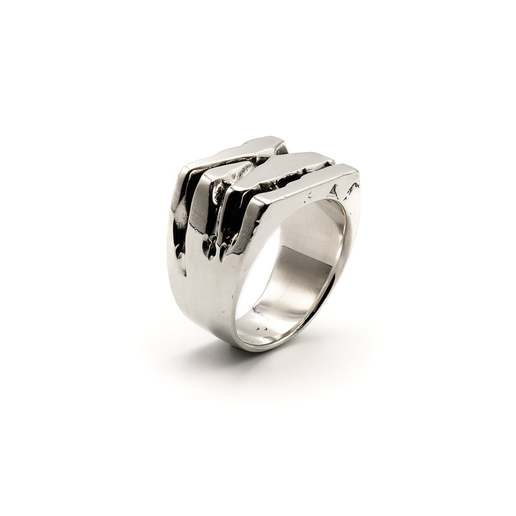 Roman IX Ring — detail view of oxidised scarring