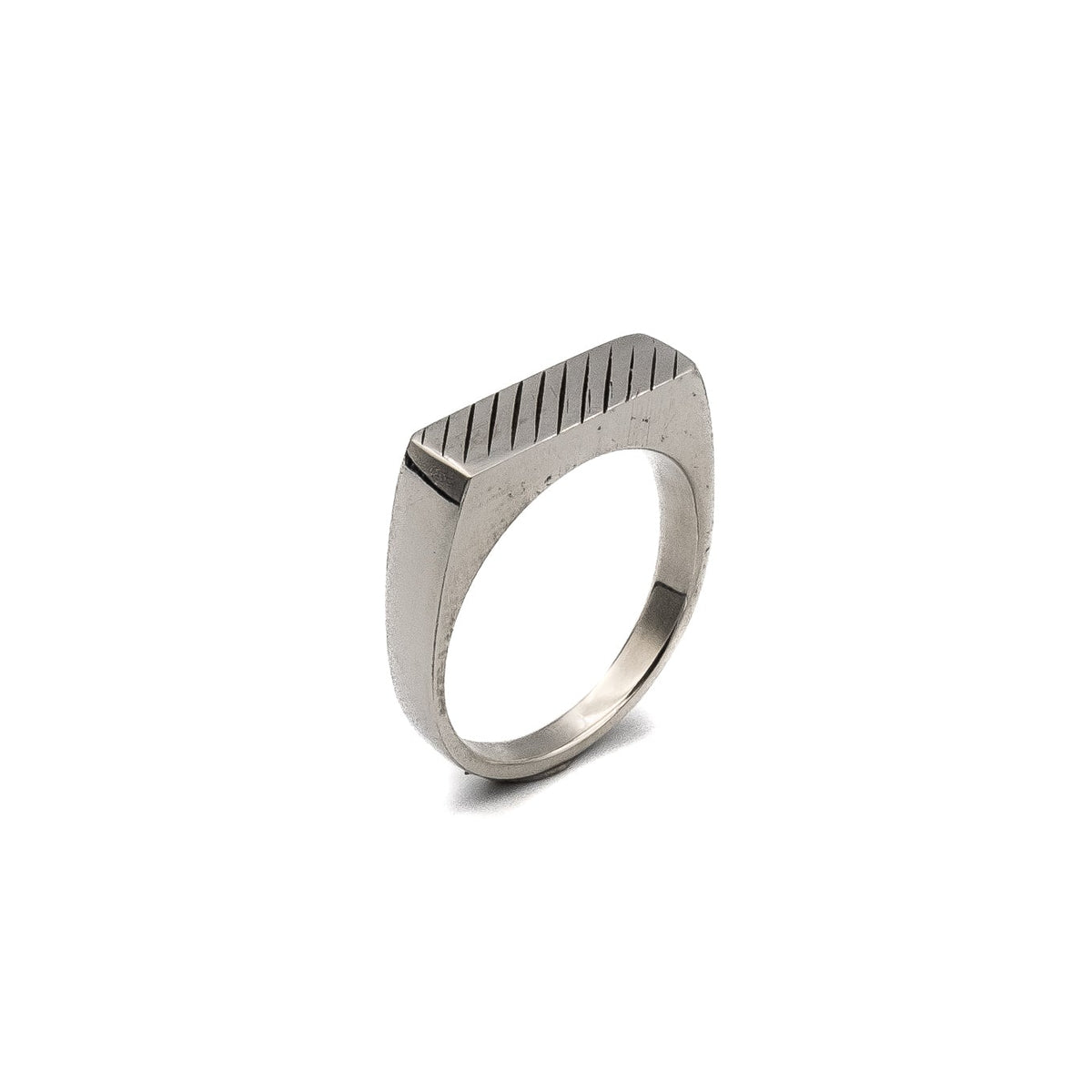 Scarred Ring – sterling silver