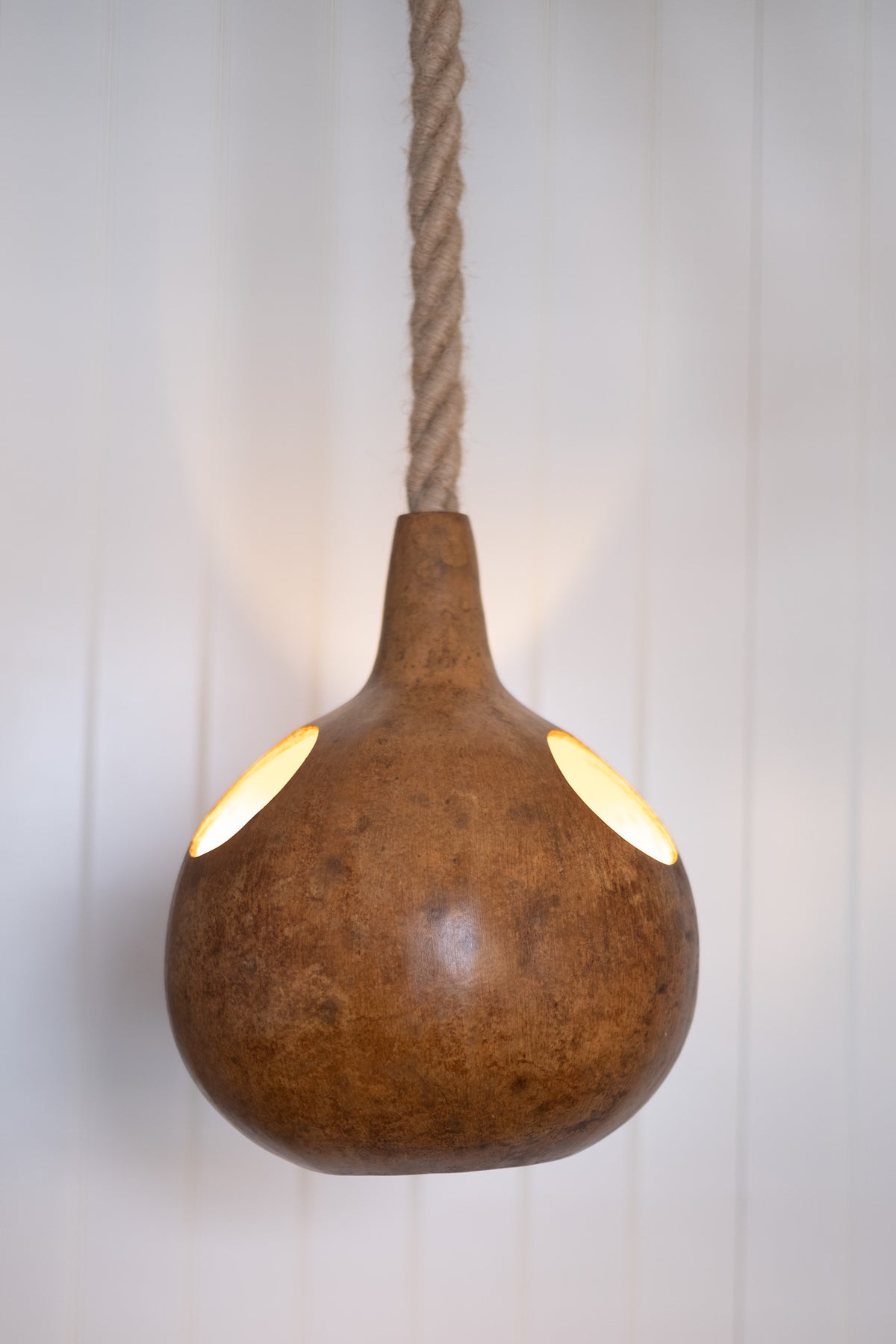 Uara Totuma Pendant Light