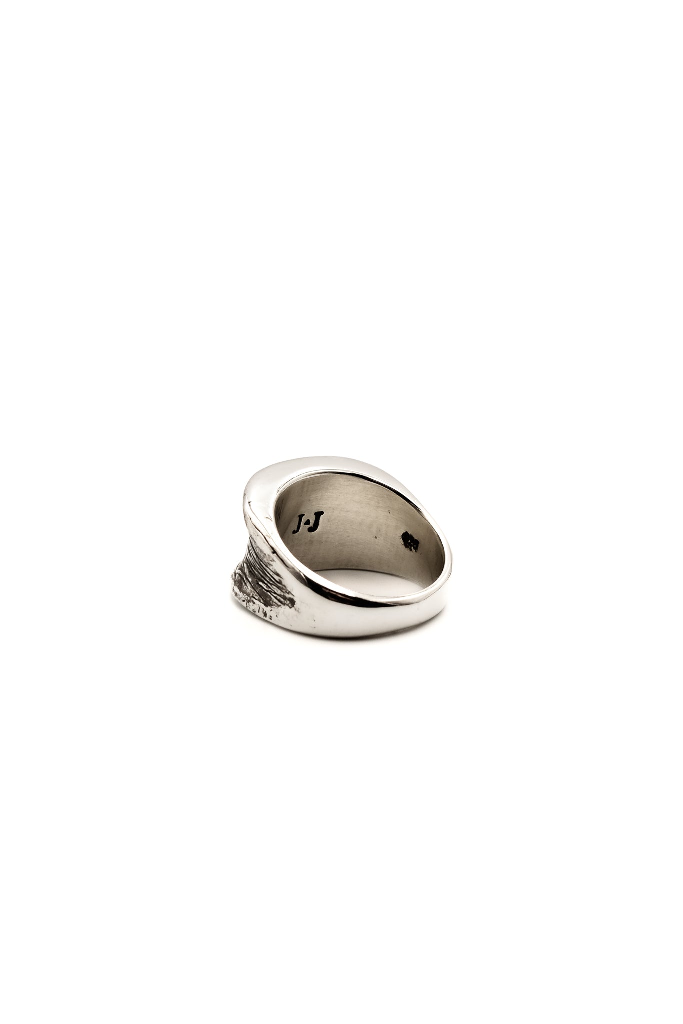 Chevalier Ring