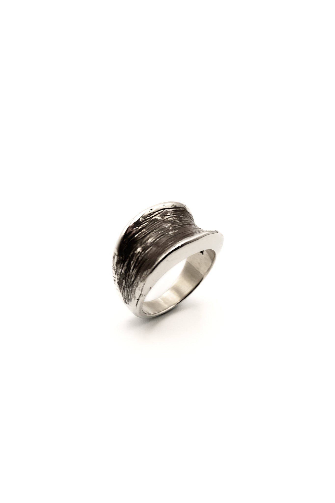 Chevalier Ring