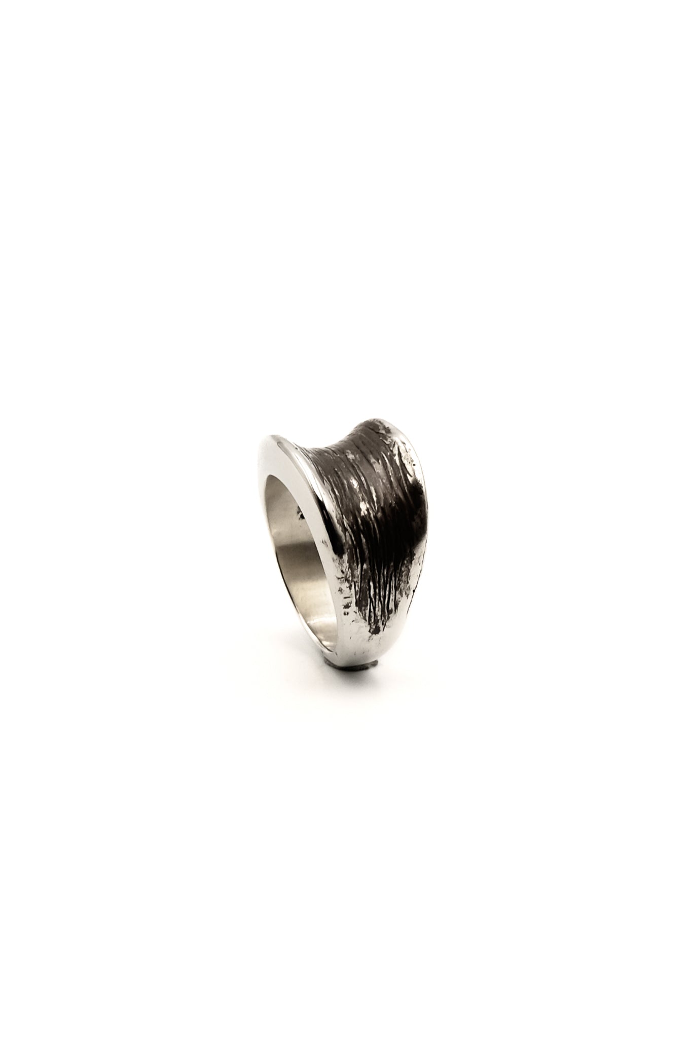 Chevalier Ring