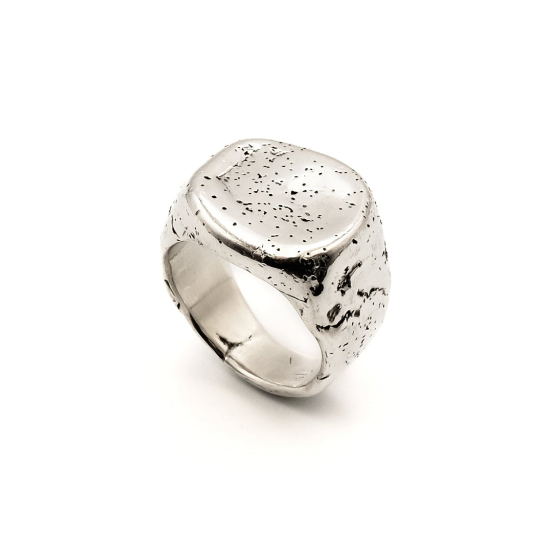 Emperor Round Signet Ring – sterling silver
