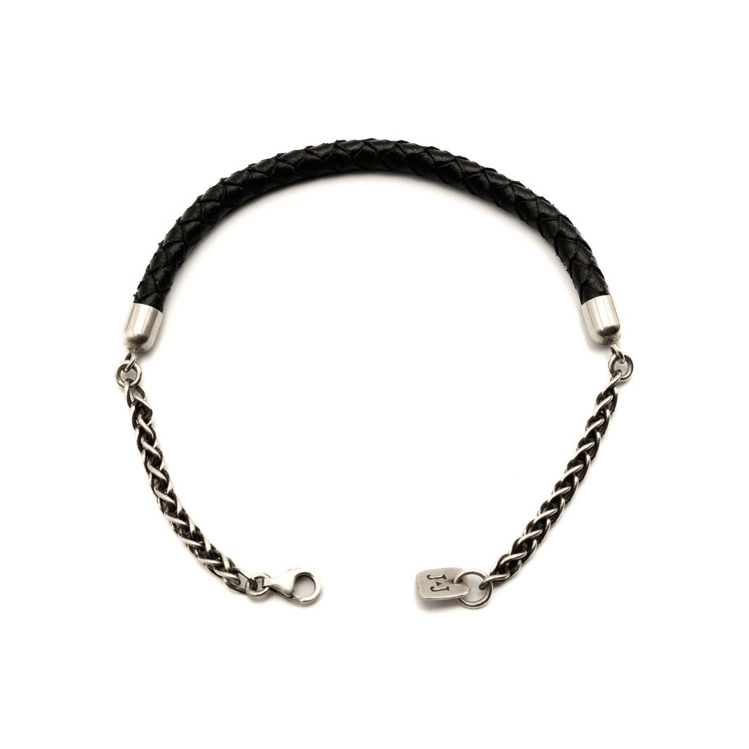 Wanderer Bracelet with Black Leather – sterling silver