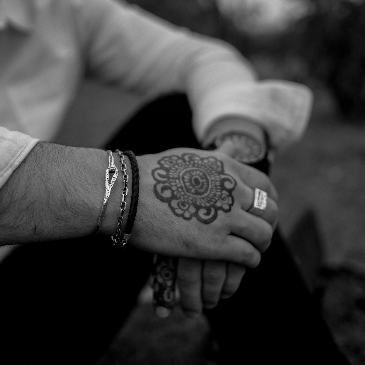 Wanderer Bracelet with Black Leather – sterling silver